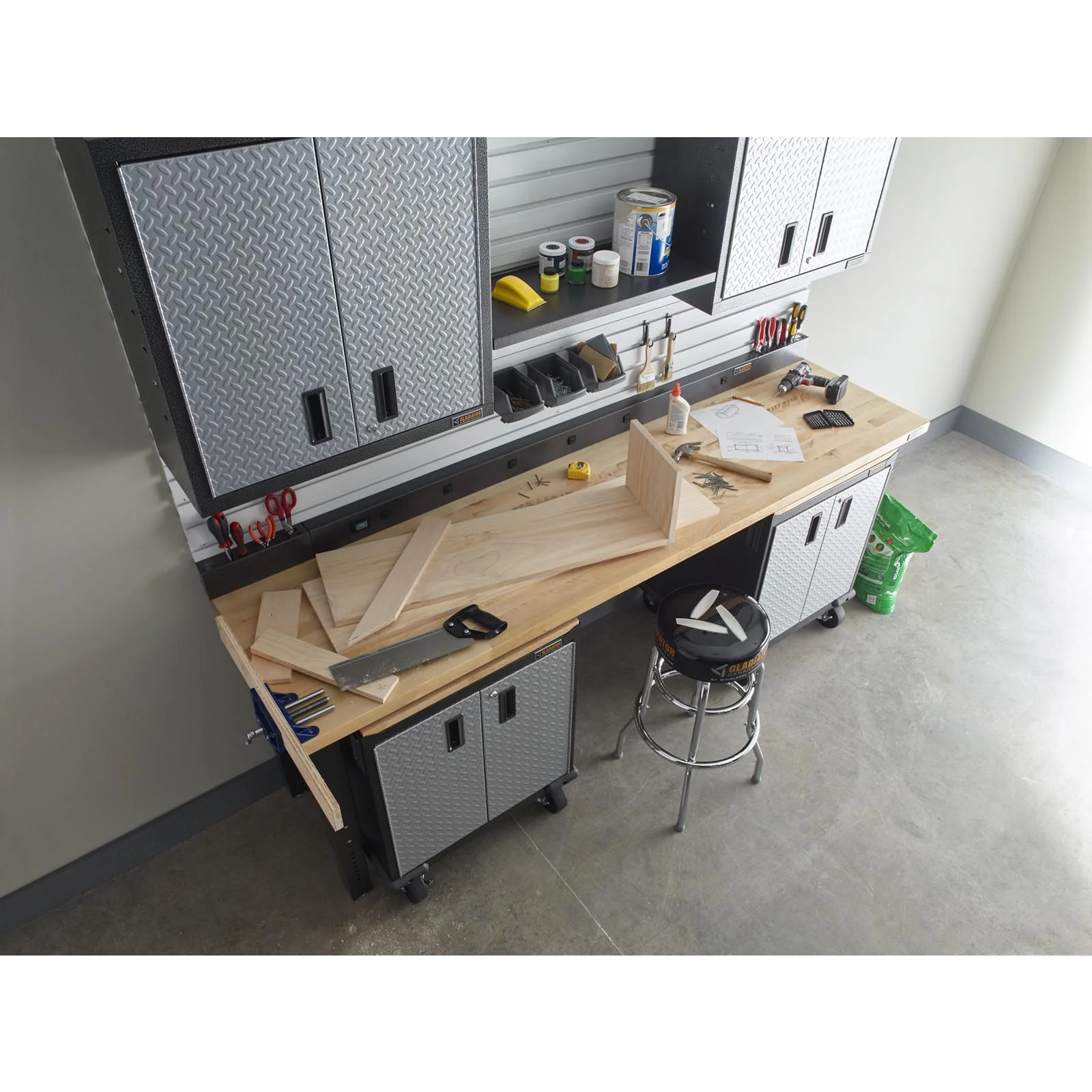 6' Wide 9-Outlet Workbench Powerstrip - Image 5